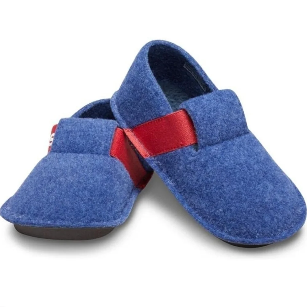 Crocs Classic Kids Slipper Blue Baby Size 4